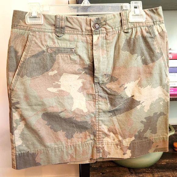 Cute Gap Cargo Mini Skirt w Pockets Size 2 Like New Army Camo Green Camouflage - Picture 1 of 8